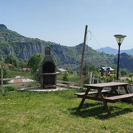 Vılla Devor *